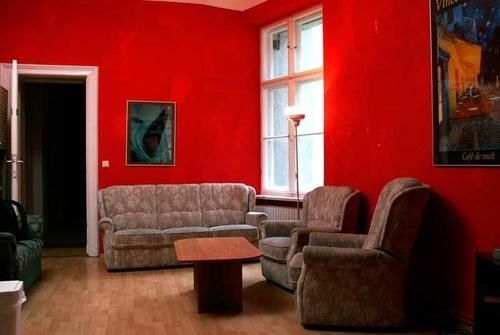 Sleep Cheap Hostel *