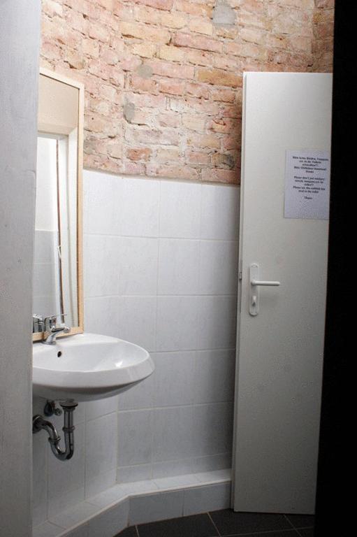 Hostel Sleep Cheap